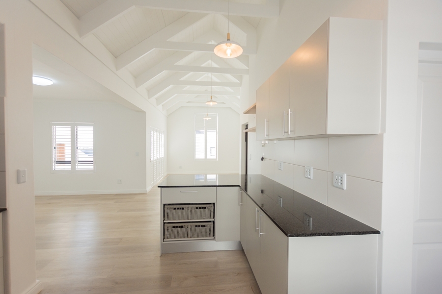 2 Bedroom Property for Sale in Middedorp Western Cape